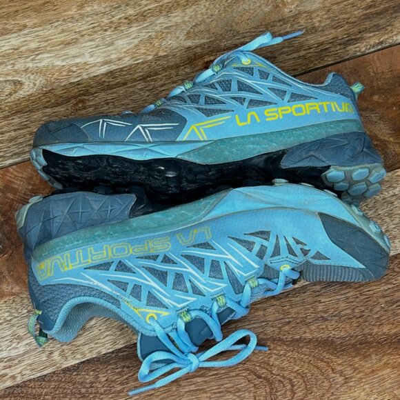 La Sportiva Womans Trail Running Shoe Size 42 | US 10 - Picture 1 of 5
